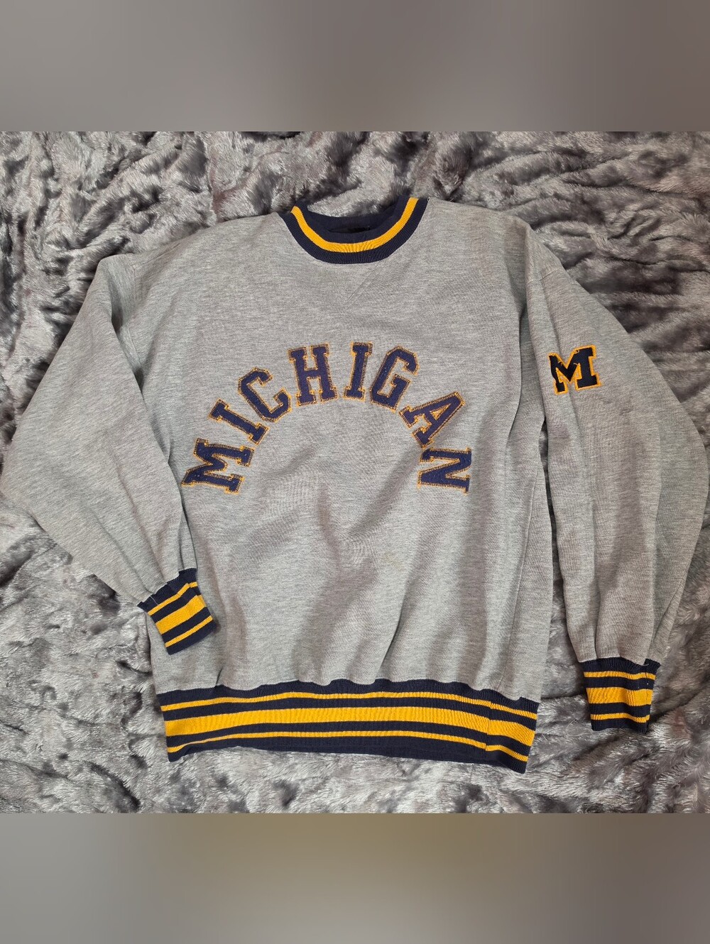 Vintage 90s Crable Sportswear Michigan Embroidered Crewneck Sweatshirt Medium